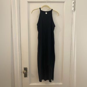 Simple black Old Navy midi dress in size medium